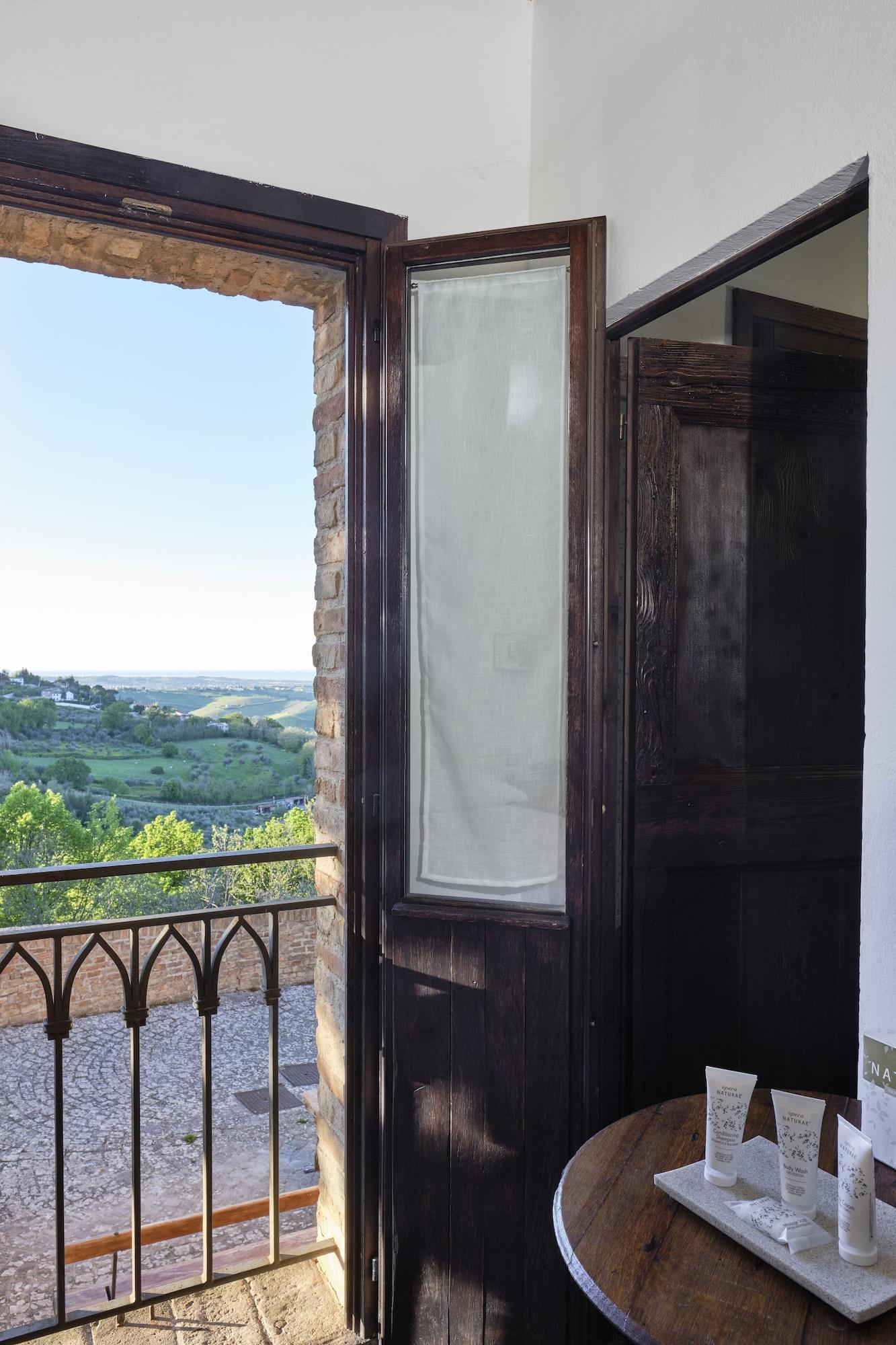 Castello Di Montegridolfo Spa Resort Exteriör bild