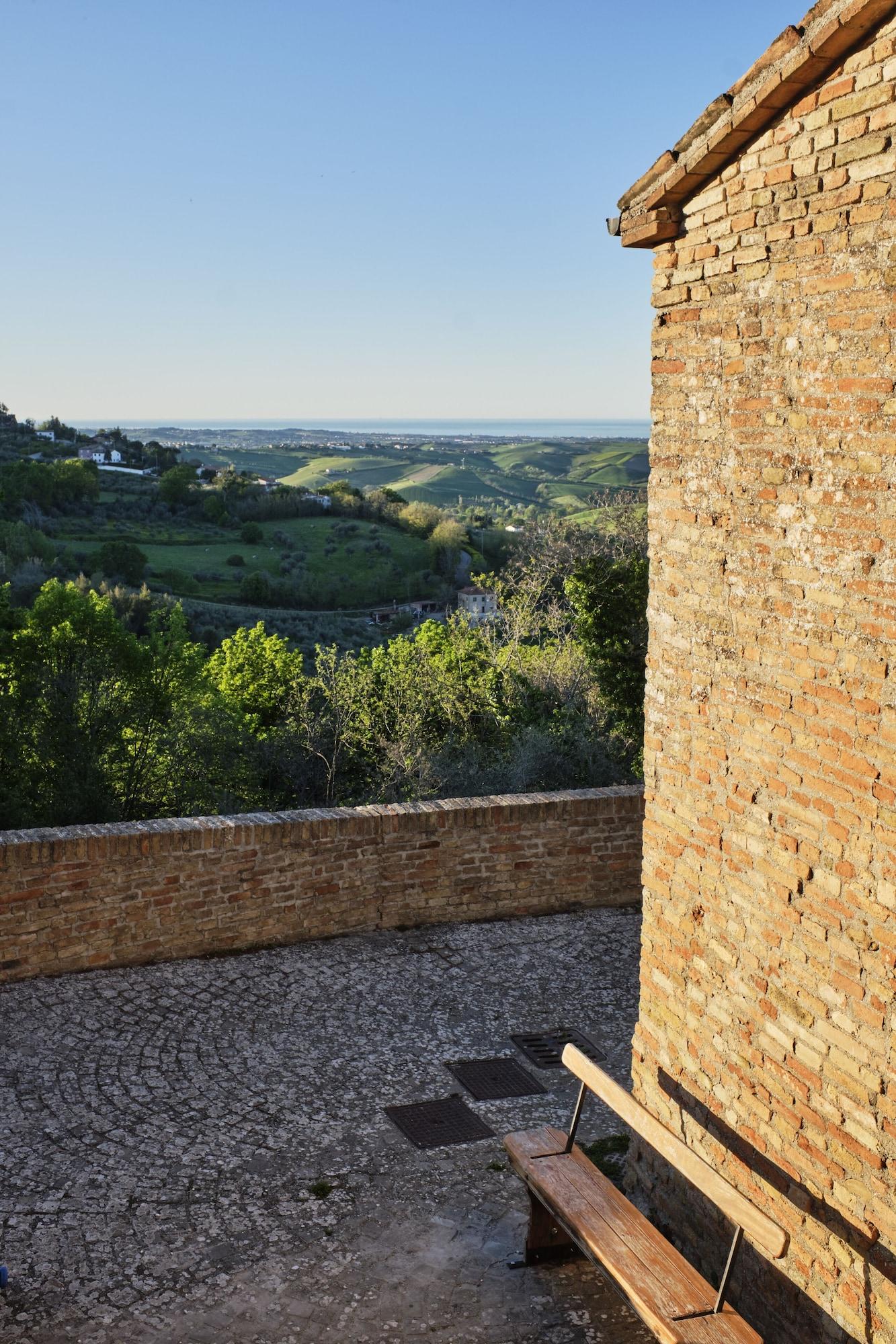 Castello Di Montegridolfo Spa Resort Exteriör bild
