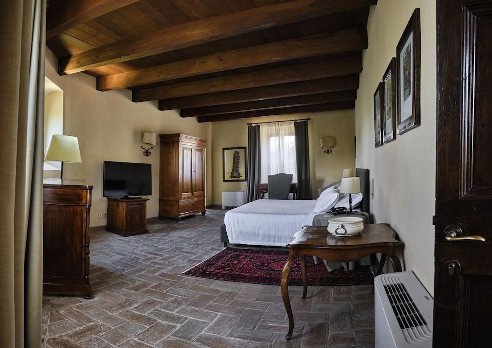 Castello Di Montegridolfo Spa Resort Exteriör bild