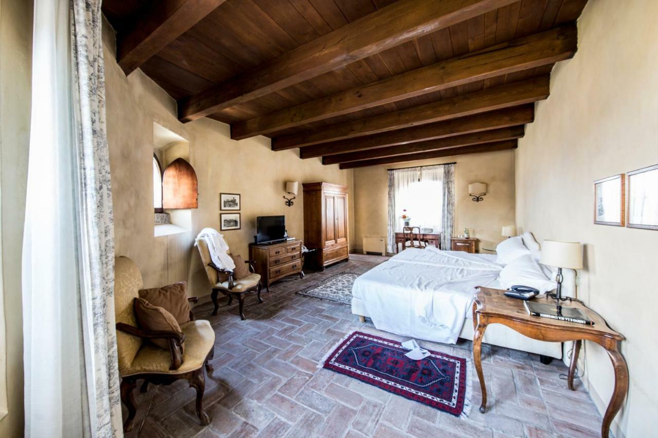 Castello Di Montegridolfo Spa Resort Exteriör bild