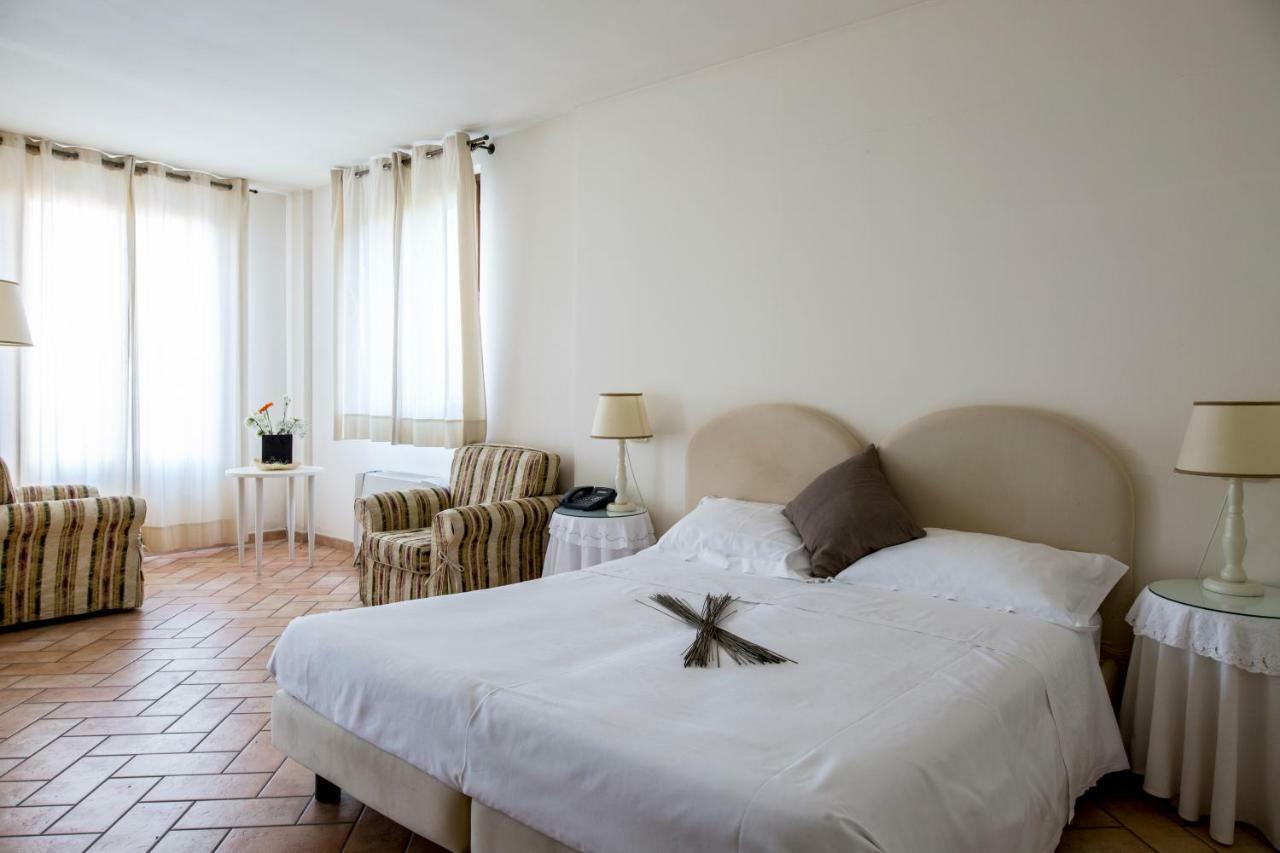 Castello Di Montegridolfo Spa Resort Exteriör bild