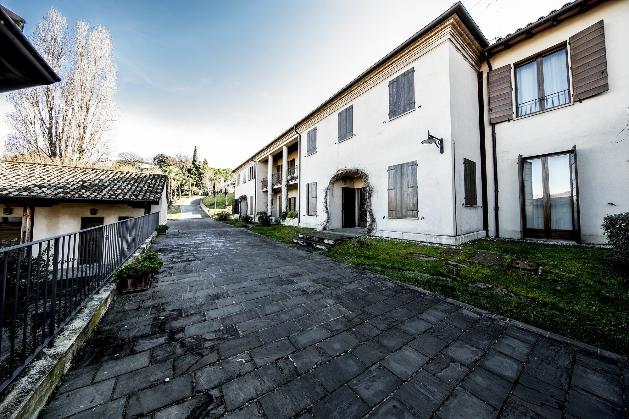 Castello Di Montegridolfo Spa Resort Exteriör bild